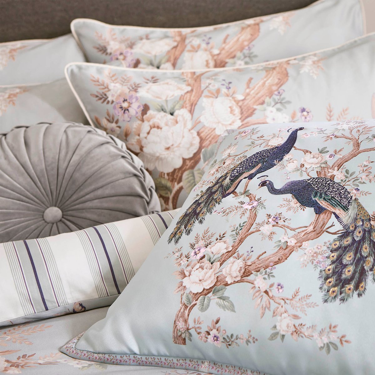 Parure de lit fleurie Paons majestueux, housse de couette + 2 taies pour lit en 140 bleu-vert pastel, LAURA ASHLEY