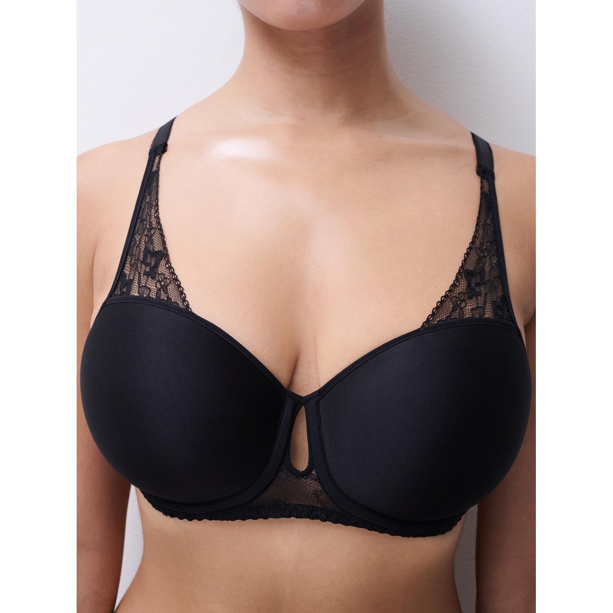 Soutien-gorge corbeille mémoire de forme KISS noir, CHANTELLE PULP