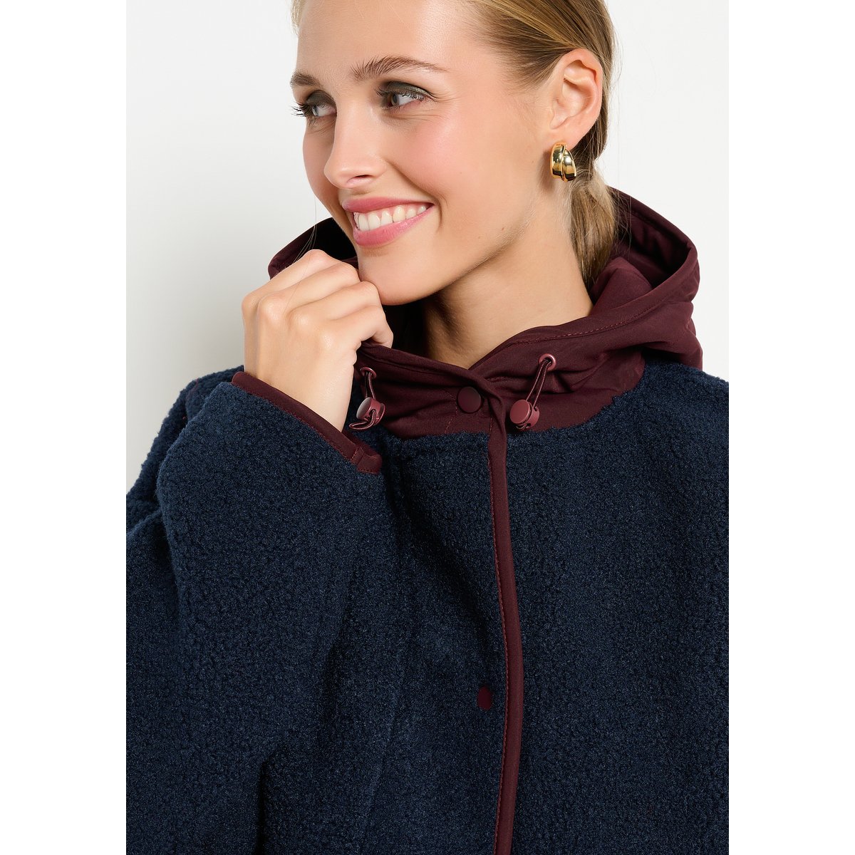 Veste sherpa à capuche bleu marine, LOLALIZA