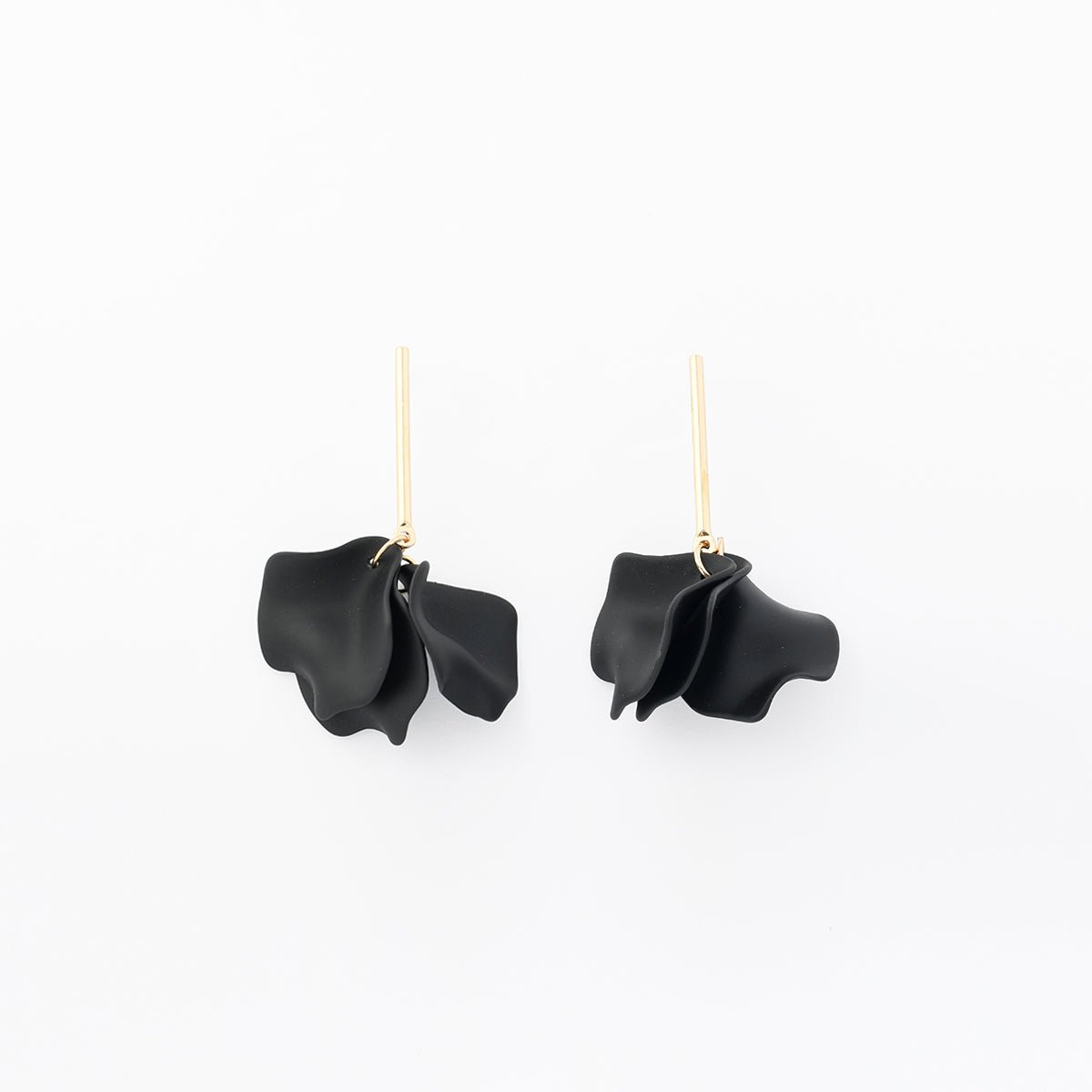 Boucles d'oreilles pendantes pétales noirs noir, BALABOOSTE