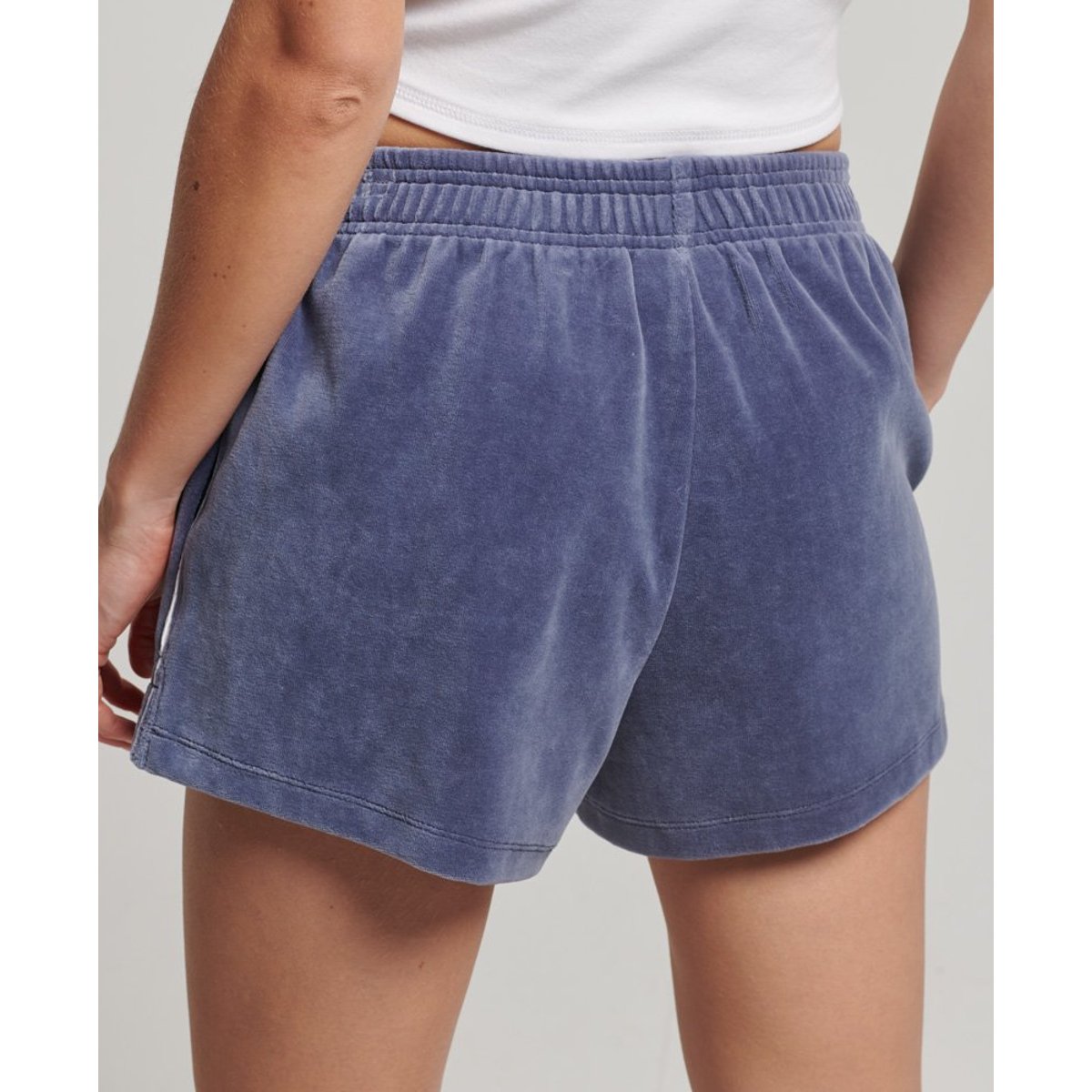 Short en velours à logo S bleu gris grès, SUPERDRY