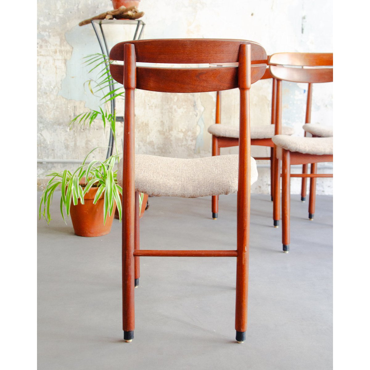 Lot de 4 chaises grain de café Alma N°1534 - Bon état beige, DEBONGOUT