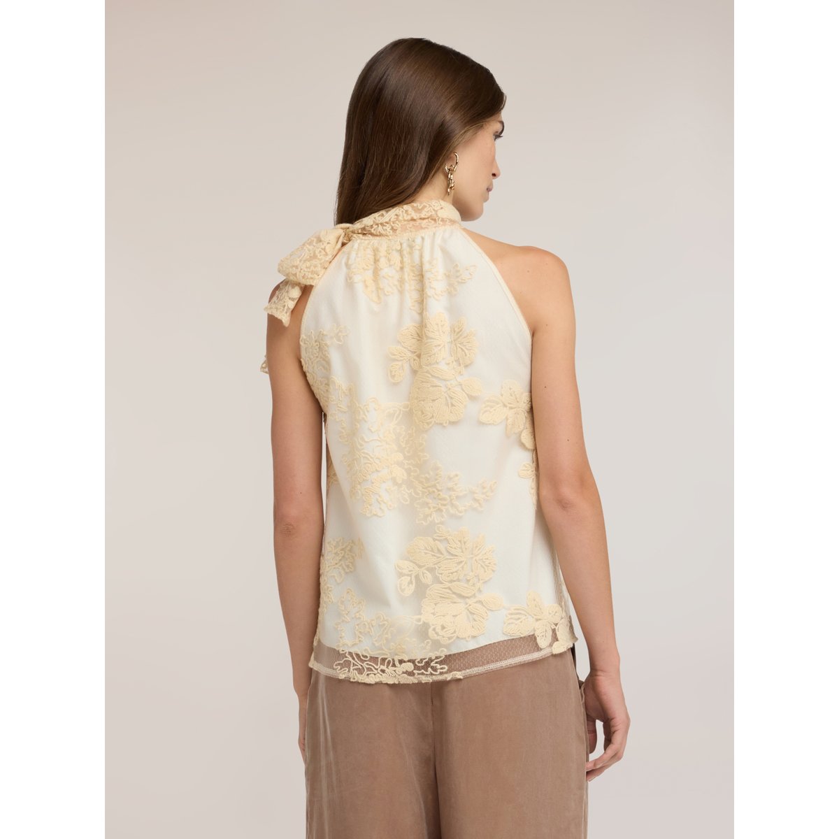 Top avec broderies et col licou beige, MOTIVI