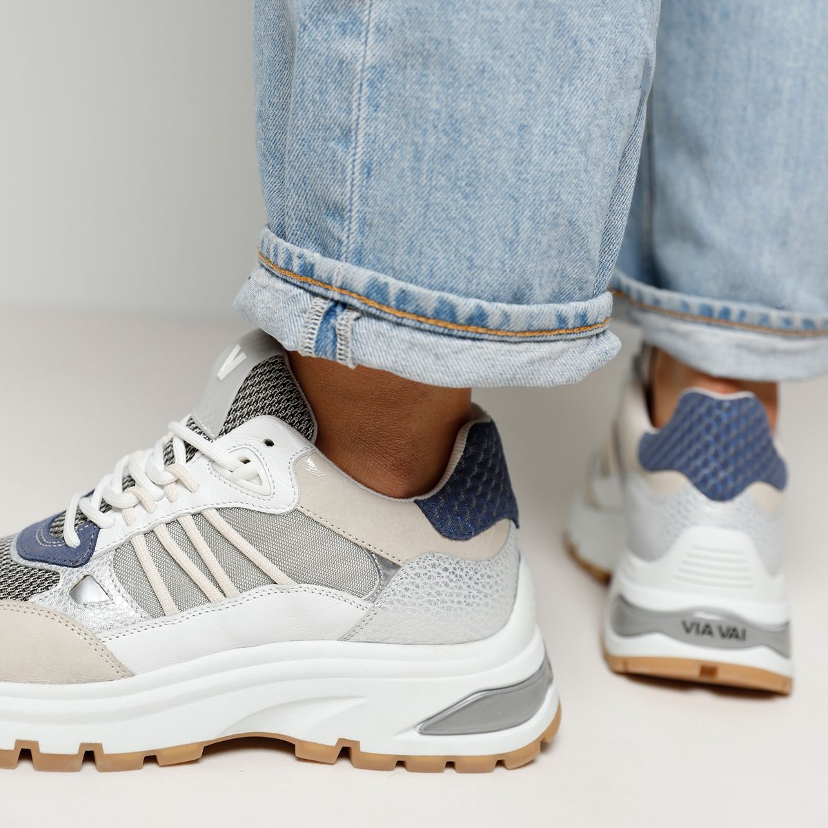 Baskets en cuir LIZ DAE bleu beige, VIA VAI
