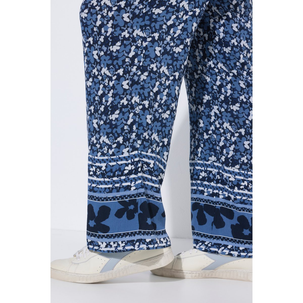 Pantalon palazzo Rose, motif floral bleu atlantique, ULLA POPKEN