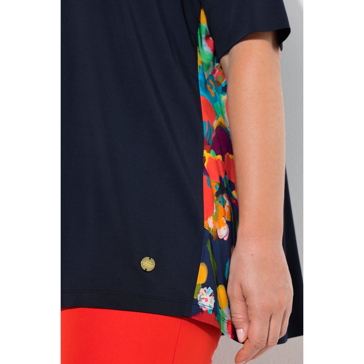 T-shirt au tombé fluide, plis godet marine foncé, ULLA POPKEN