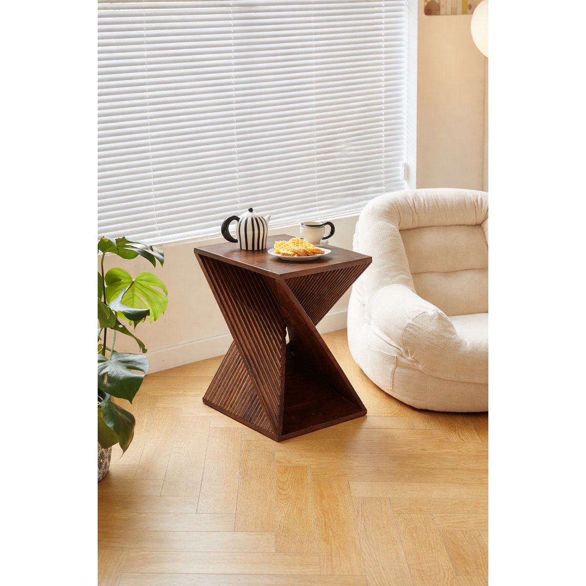 Table d'appoint, bois de manguier foncé, SIMIA noyer, NORDLYS