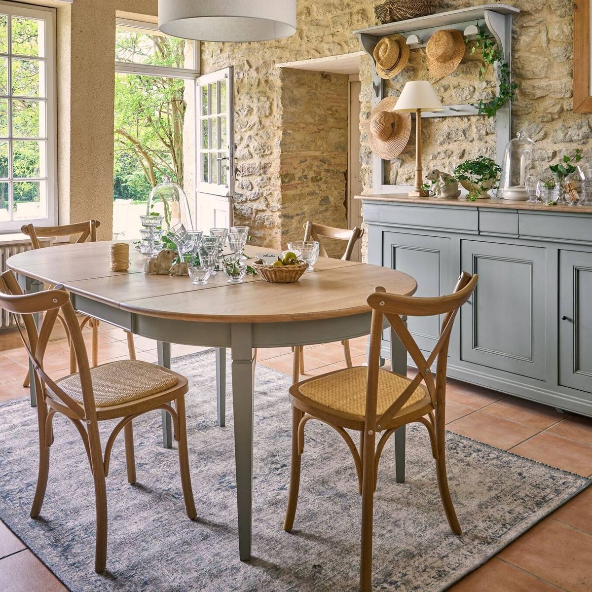 Table à manger ronde extensible bois massif 4 à 8 personnes Embellie gris, CAMIF