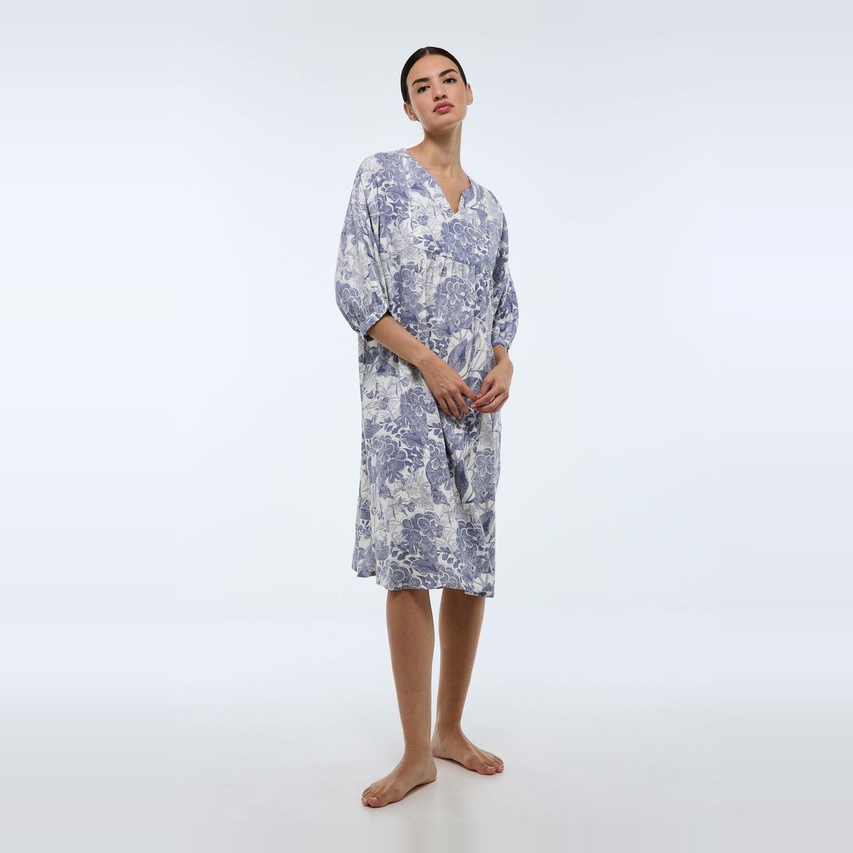 Chemise de nuit imprimée à manches courtes winter white, MONOPRIX