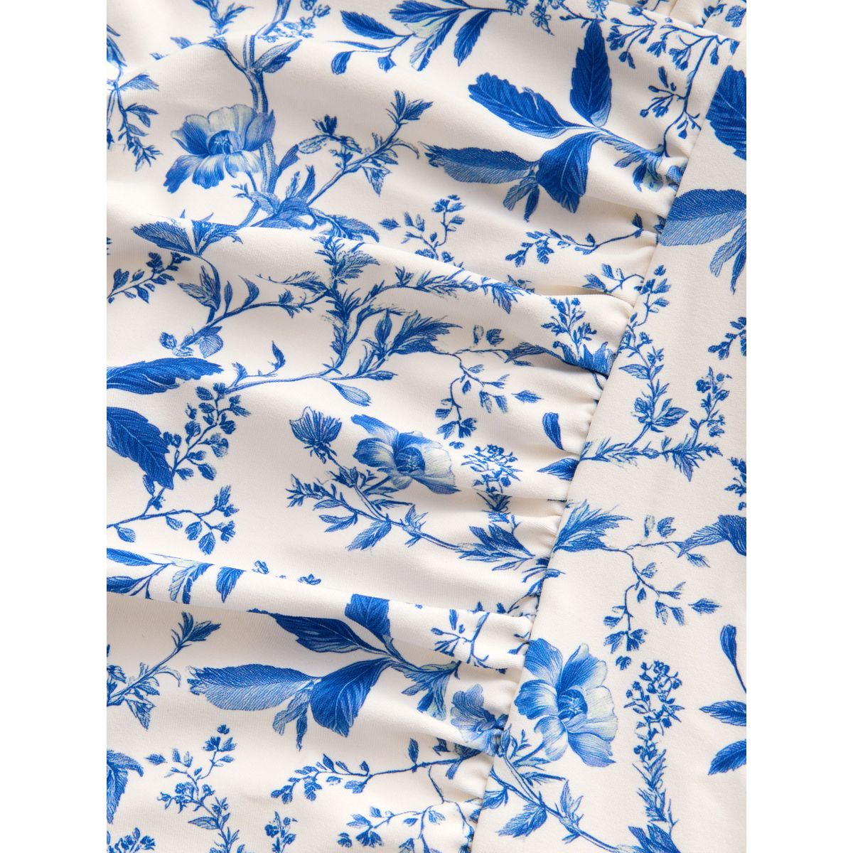 Haut de tankini gainant à dos nu crème/bleu à petits motifs floraux, NEXT