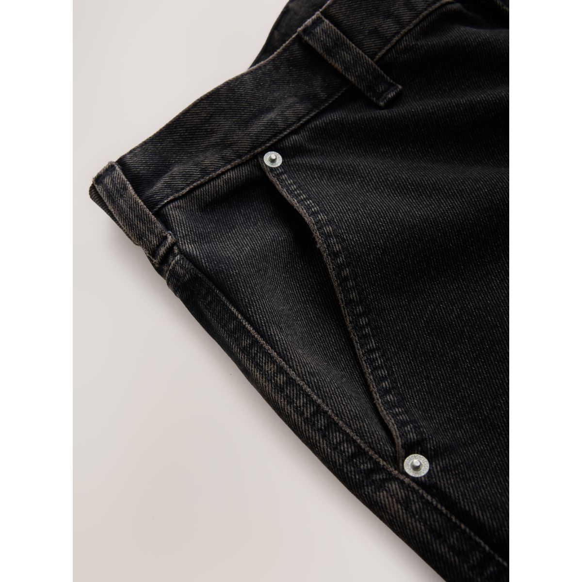 Jean cargo noir, NEXT