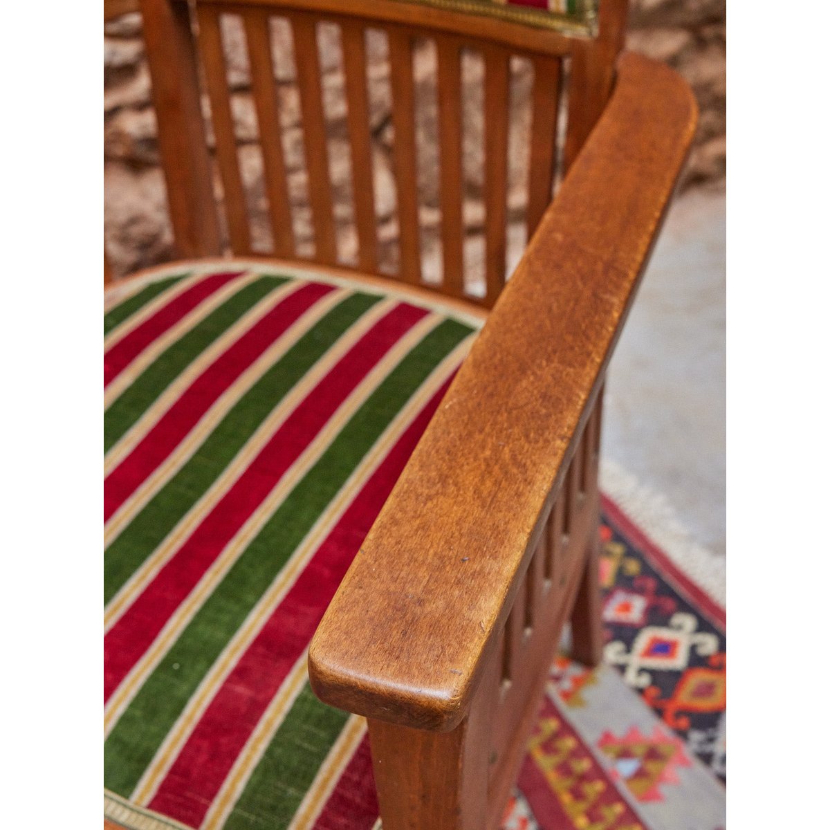 Paire de fauteuils années 30 Ernest N°809 - Bon état bois foncé, DEBONGOUT