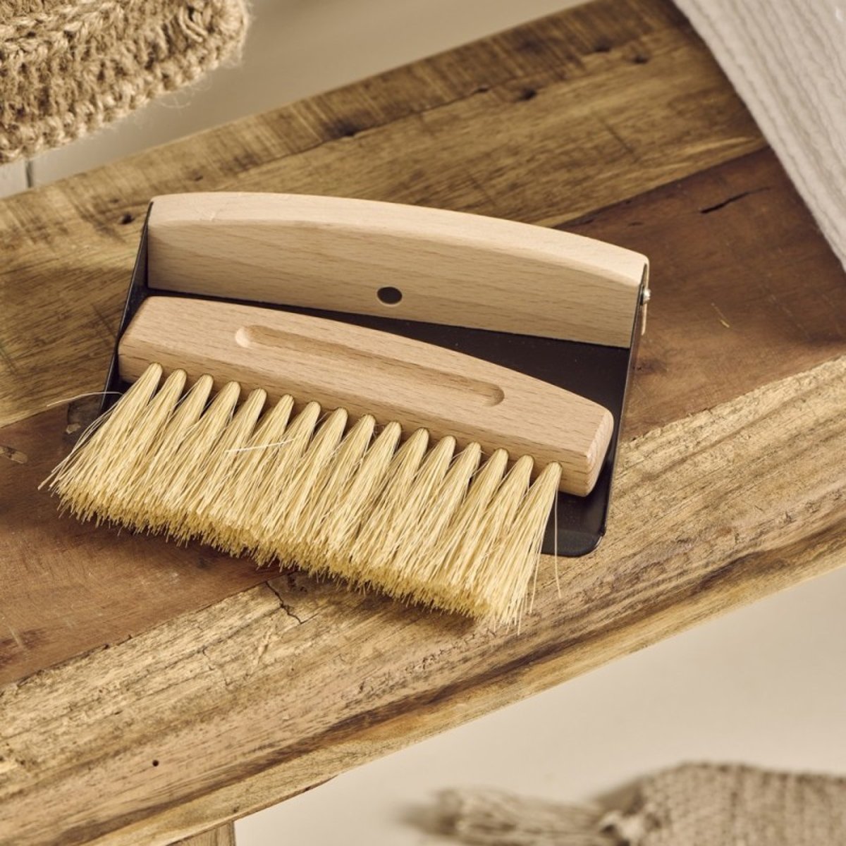 Balai de table et pelle ensemble bois fibres naturelle bois clair, IB LAURSEN