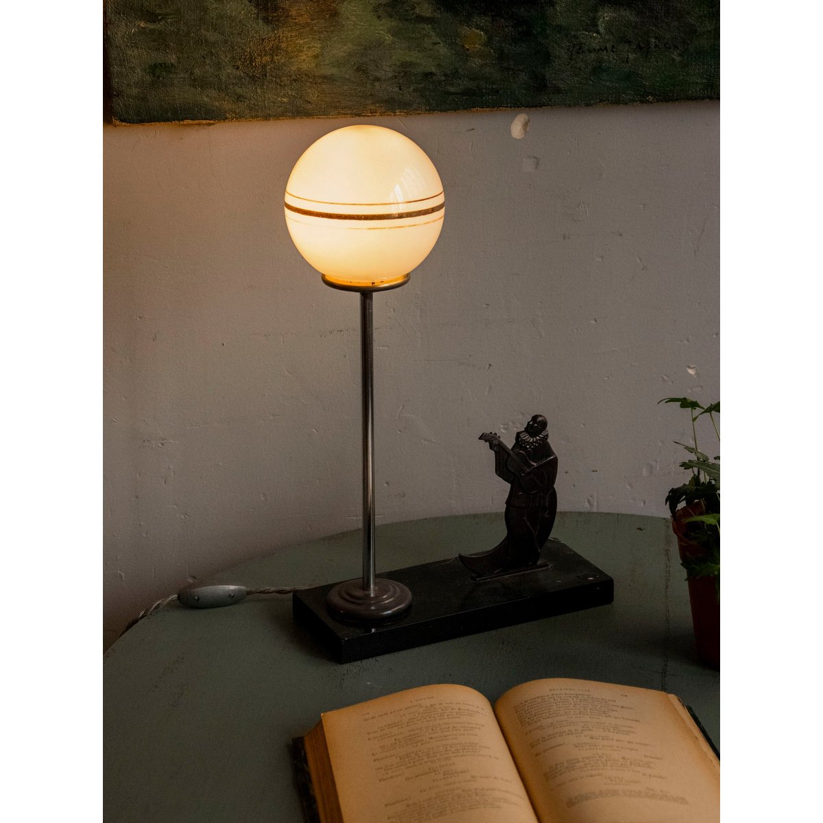 Lampe en marbre et métal sculpté Suzanne N°637 - Bon état noir, DEBONGOUT