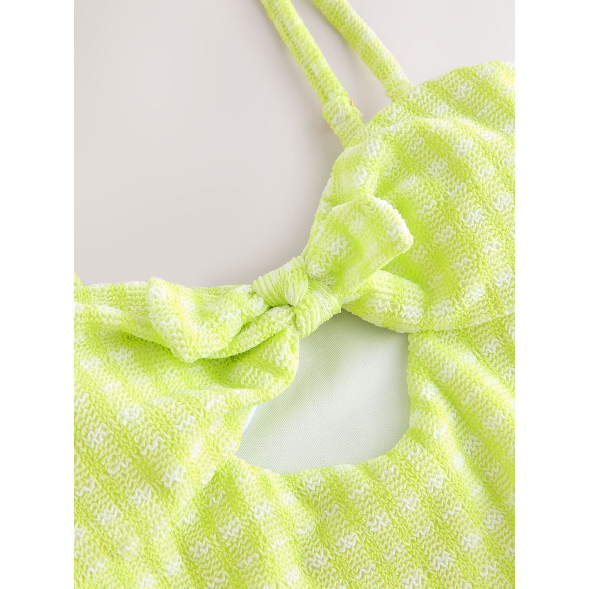 Maillot de bain bandeau à nouer sur le devant vichy vert citron froissé, NEXT