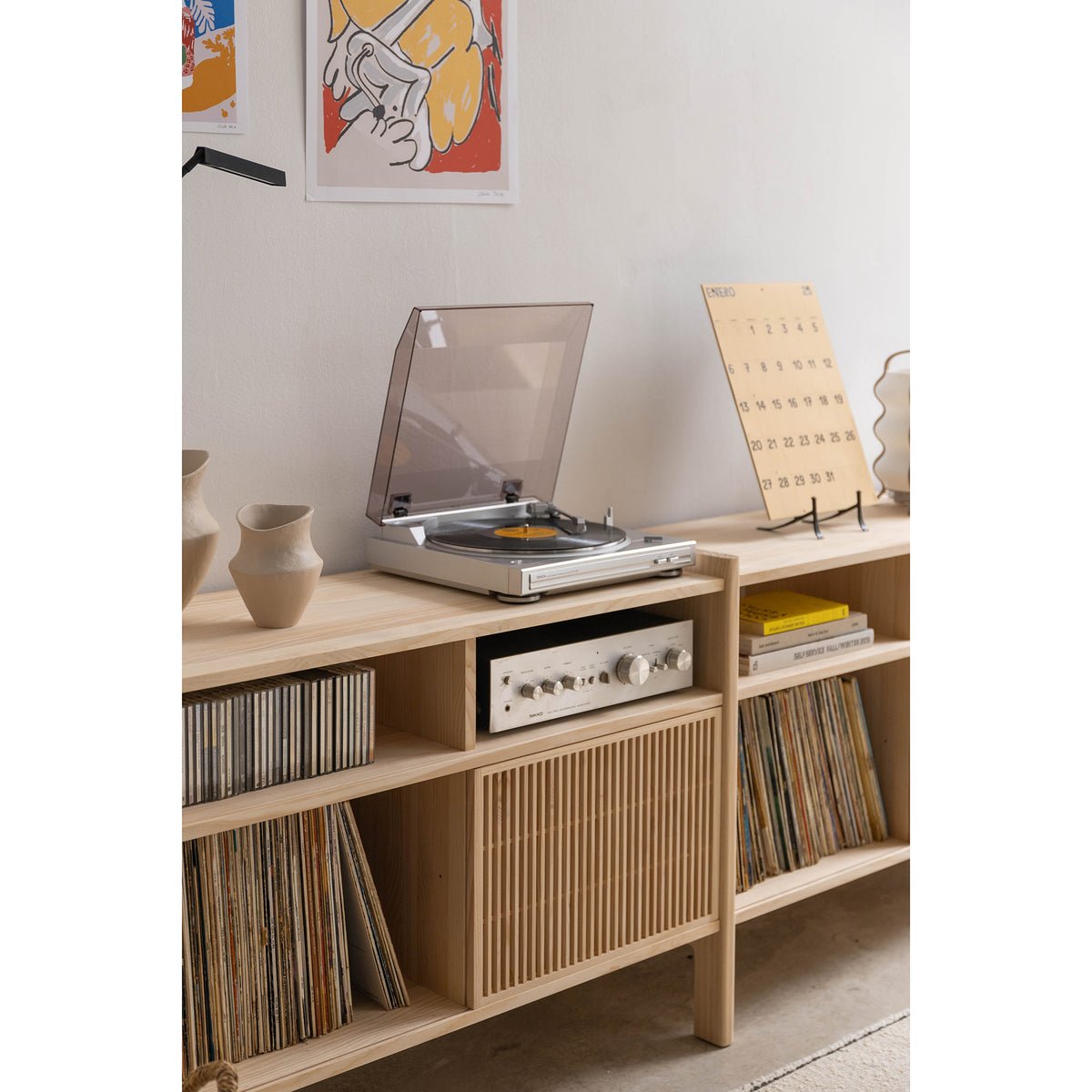 Buffet en pin massif verni MESQUIDA MOYEN bois clair, NAAN FURNITURE