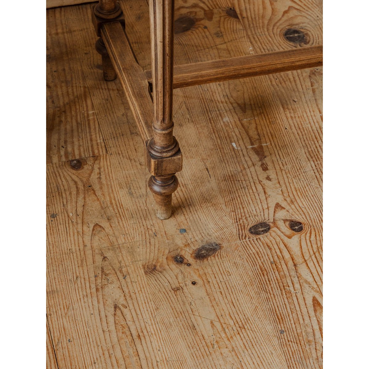 Coiffeuse en bois Louise N°295 - Bon état bois clair, DEBONGOUT
