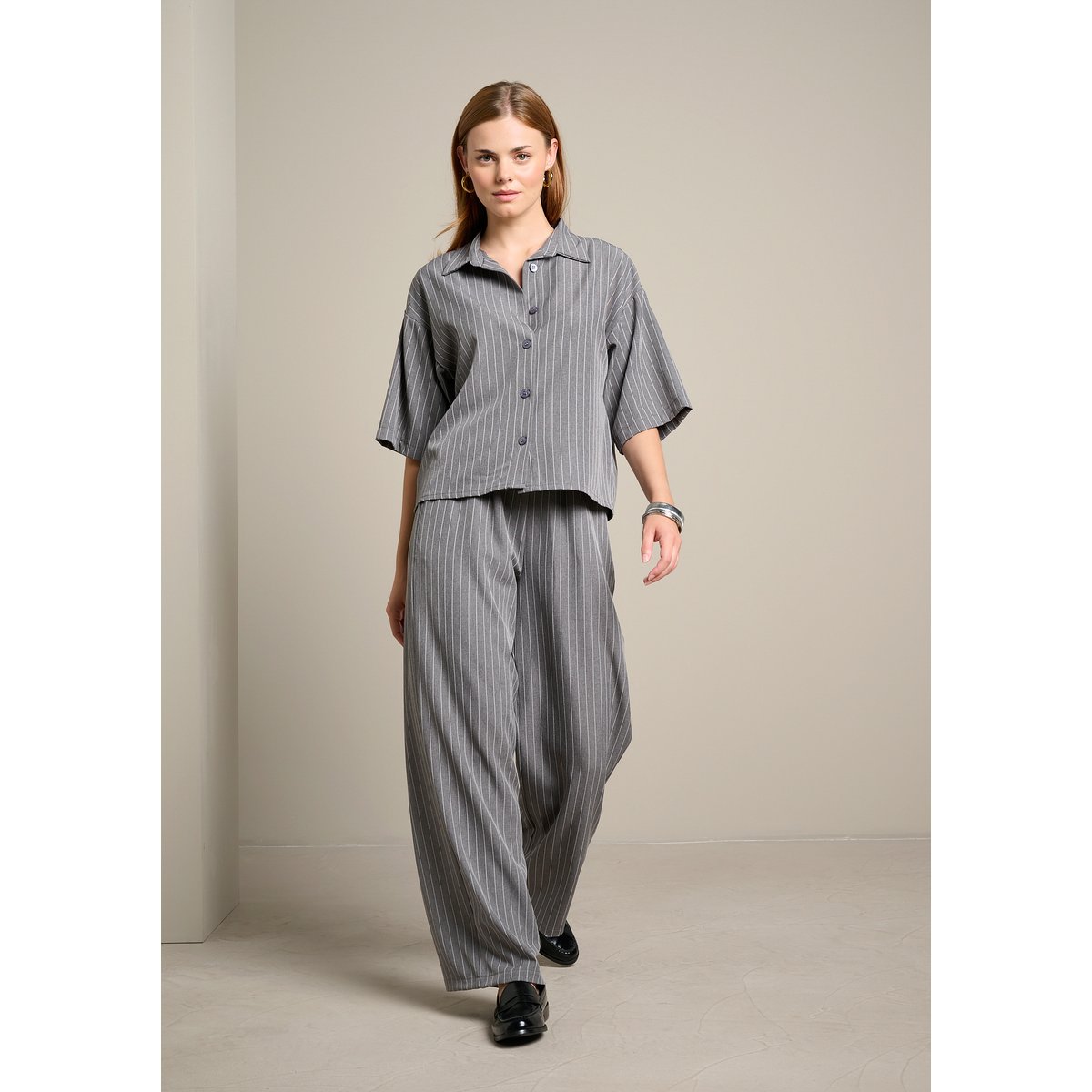 Pantalon rayé fluide gris, LOLALIZA