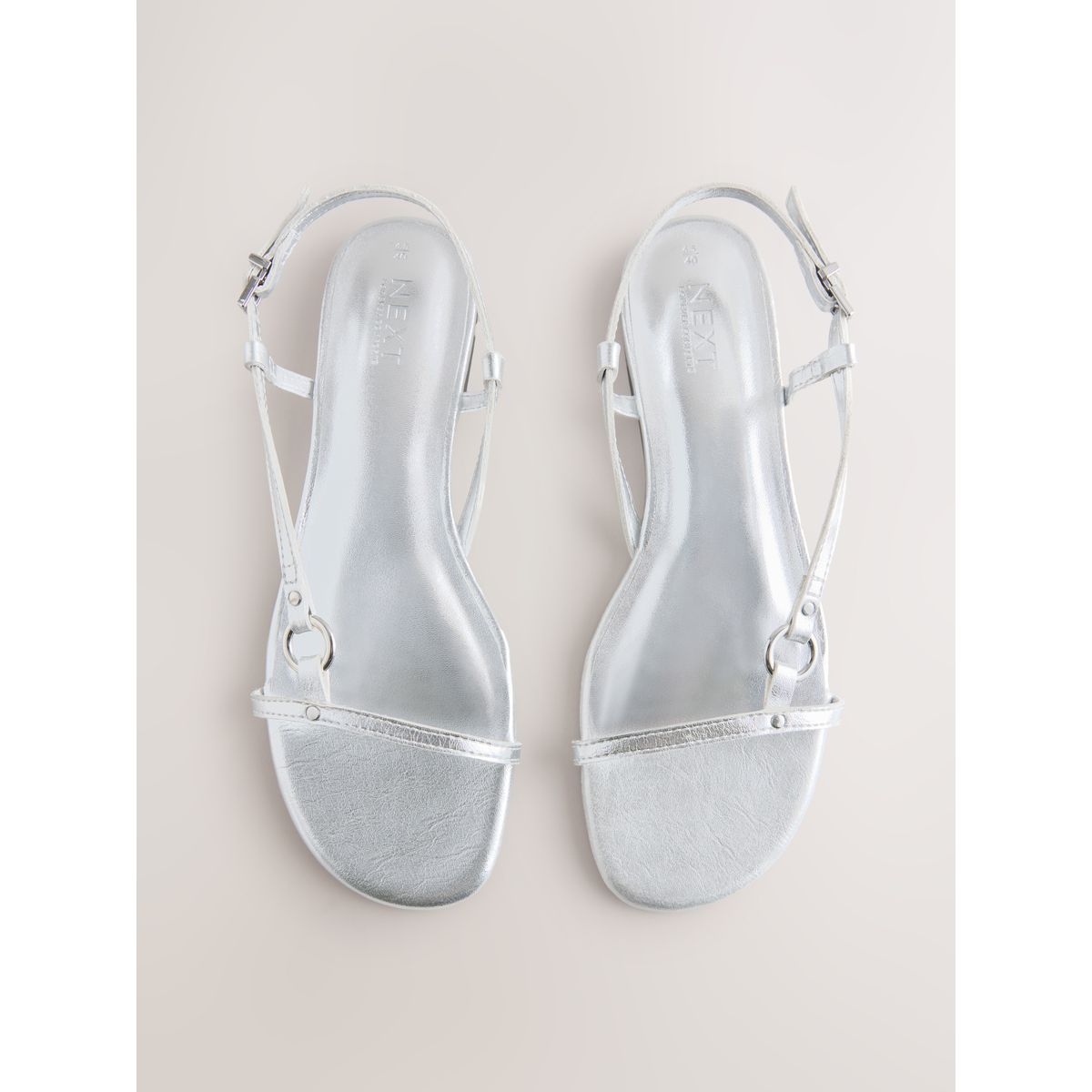 Sandales à bride arrière et détail métallique argent, NEXT