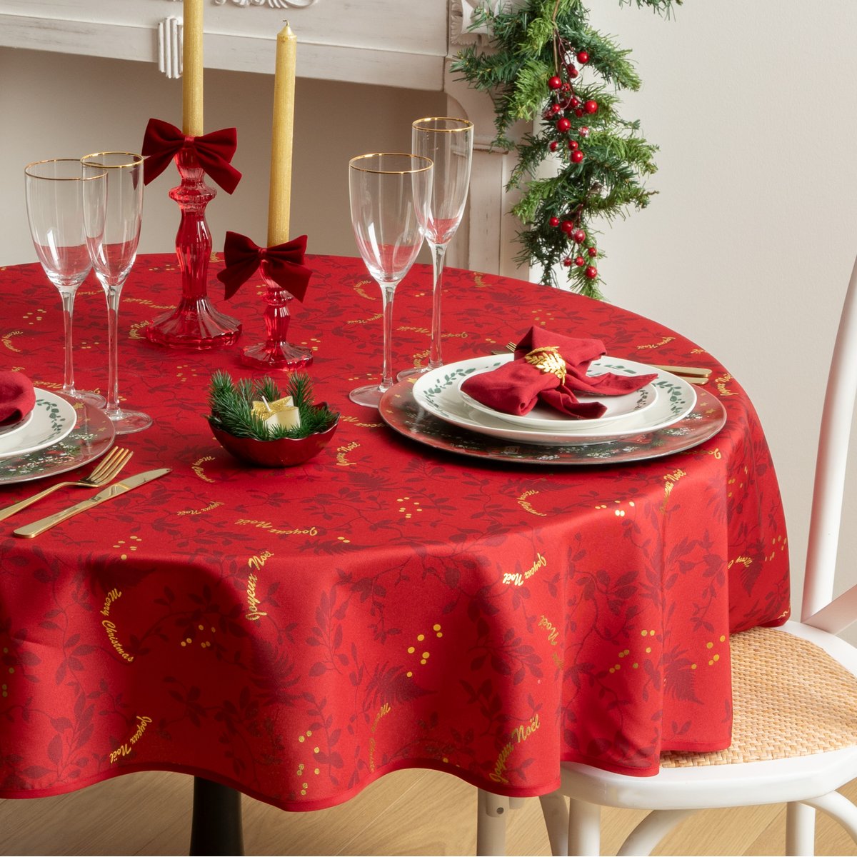 Nappe de Noël "Colorama de Noël" motif feuilles anti-tâche D180cm rouge, FEERIC LIGHTS & CHRISTMAS