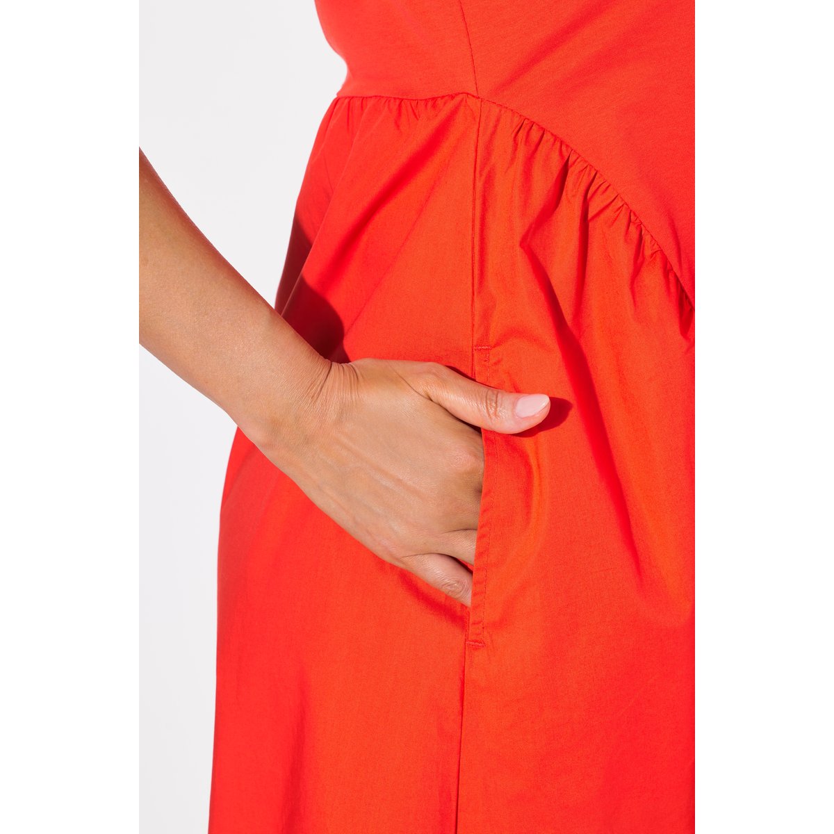 Robe sans manches. Mélange de matières. poivron, ULLA POPKEN
