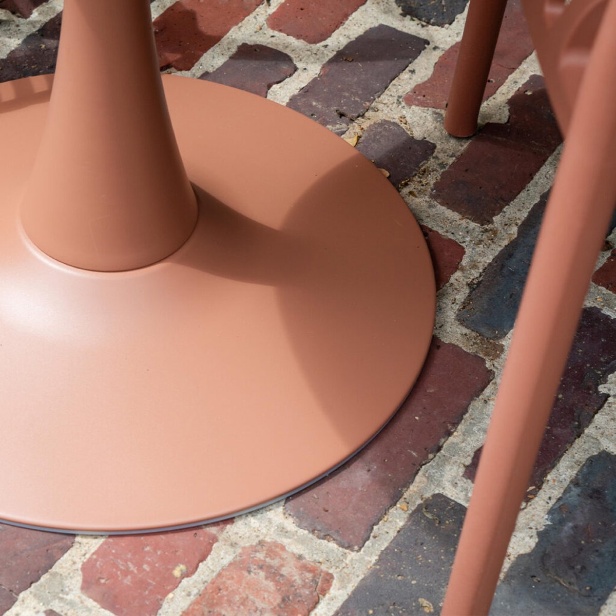 Table ronde de jardin en acier Terracotta PALOMA terracotta, WILSA GARDEN