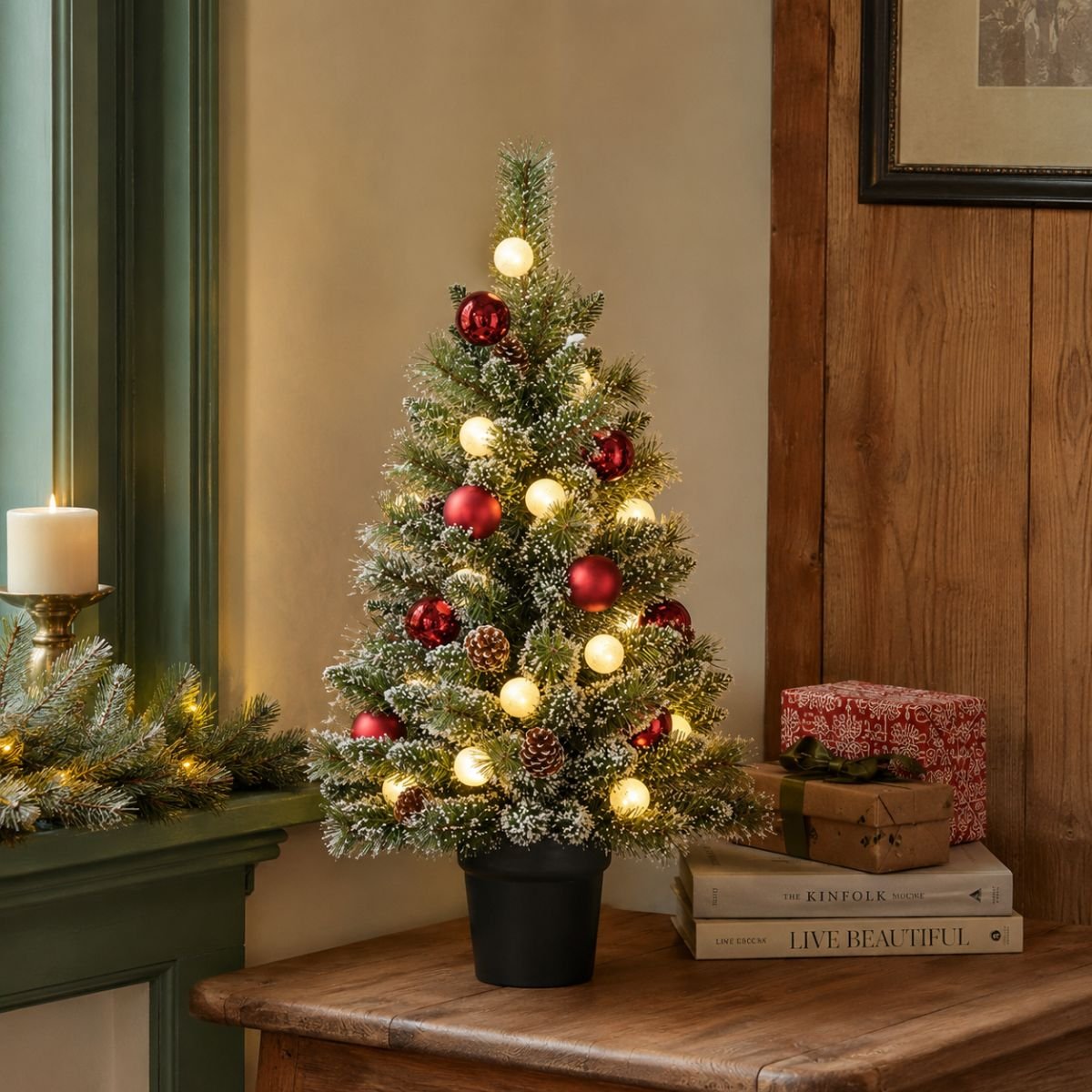 Sapin de Noël artificiel avec décorations et LED H90 cm KAPRUN vert, BLACK BOX TREES