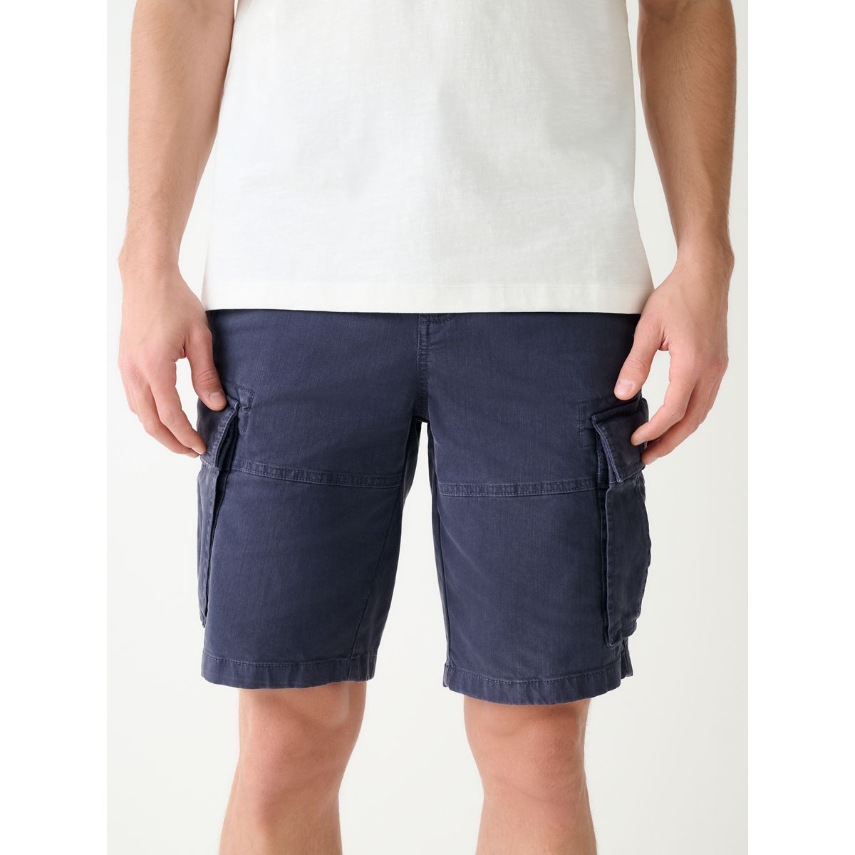 Short cargo style militaire bleu marine, NEXT