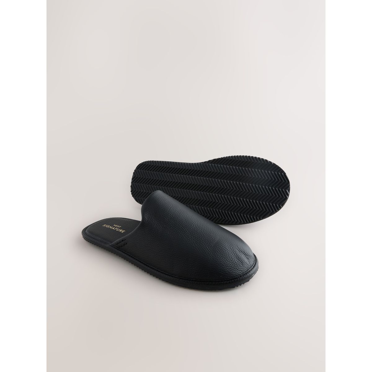 Chaussons mules en cuir signature noir, NEXT