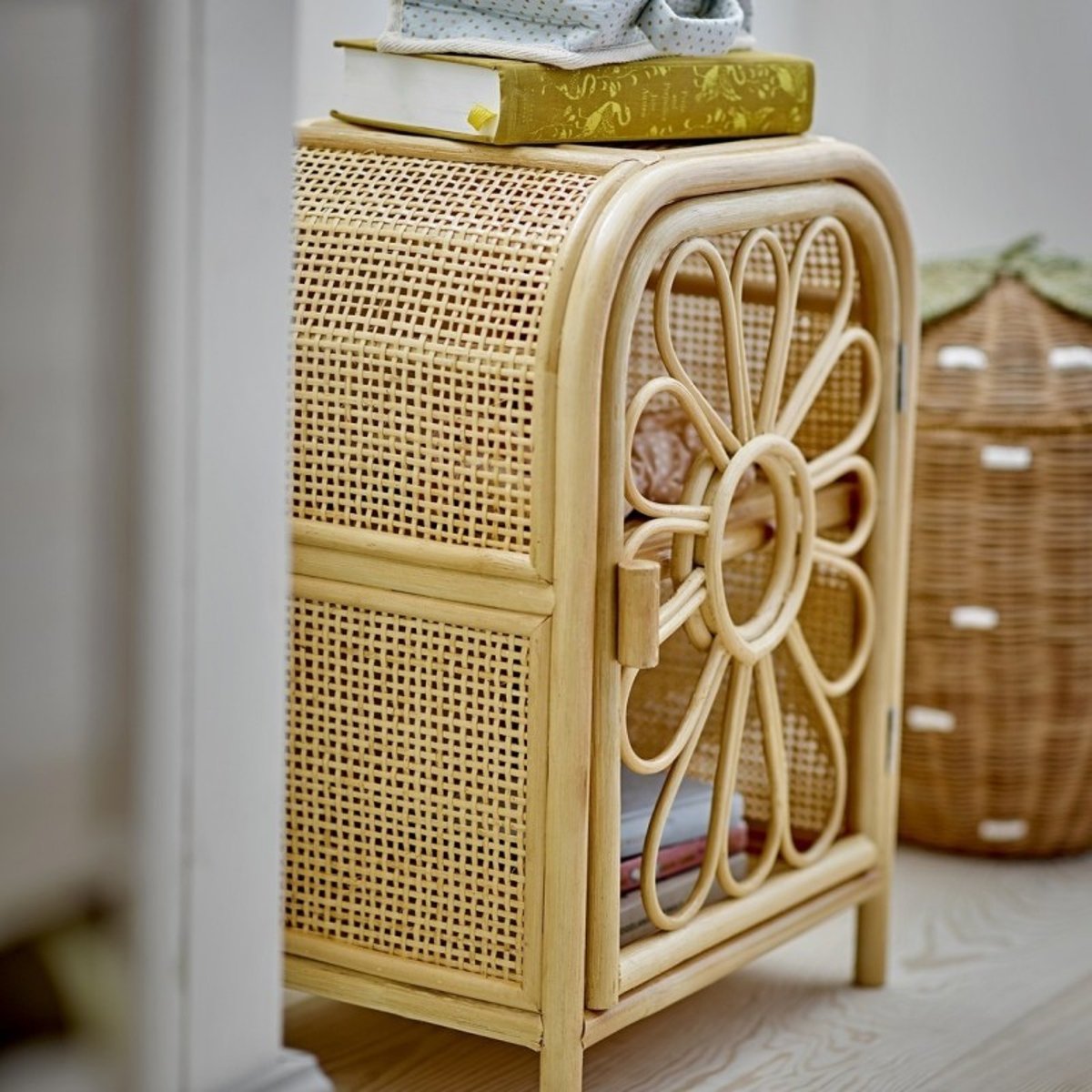 Table de chevet meuble rotin ANUKE bois clair, BLOOMINGVILLE