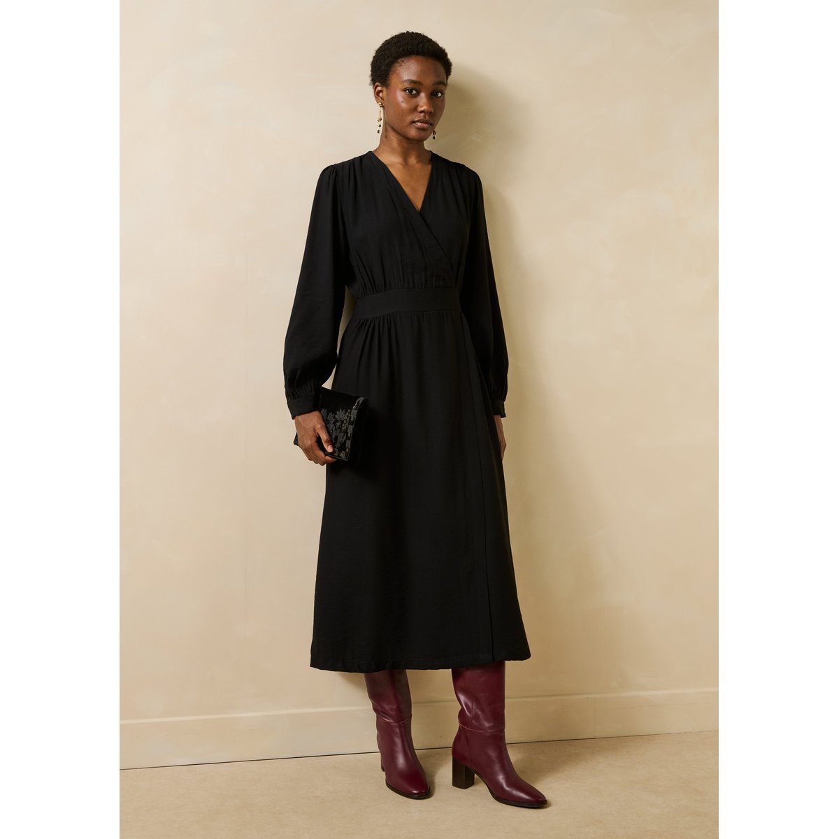 Robe longue cintrée cache-cœur noir, LA FEE MARABOUTEE