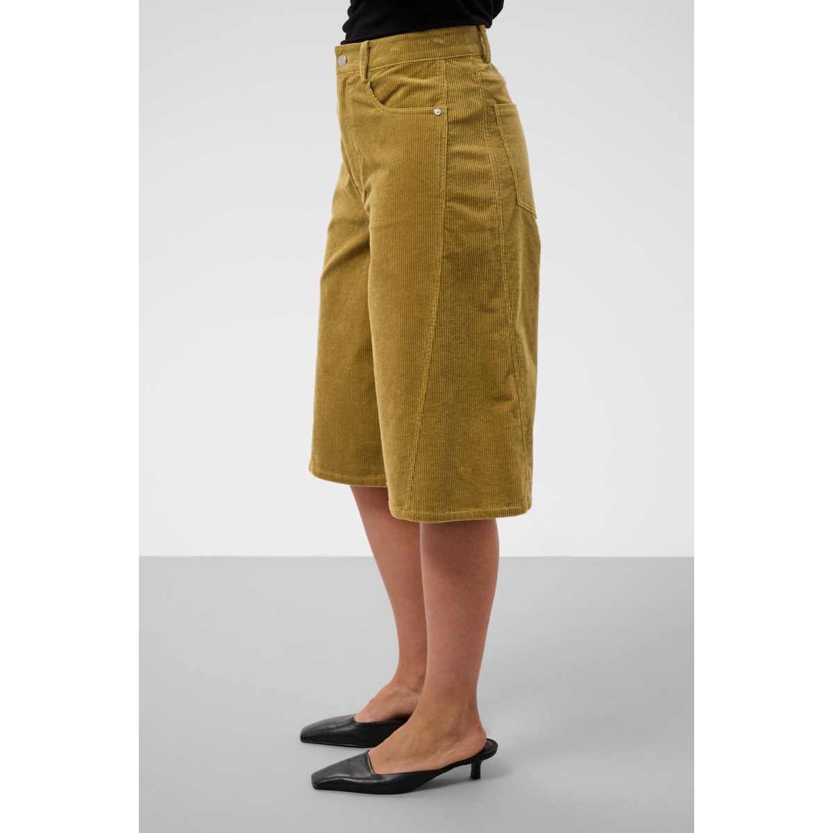 Shorts Casual vert fennel seed, SOAKED IN LUXURY