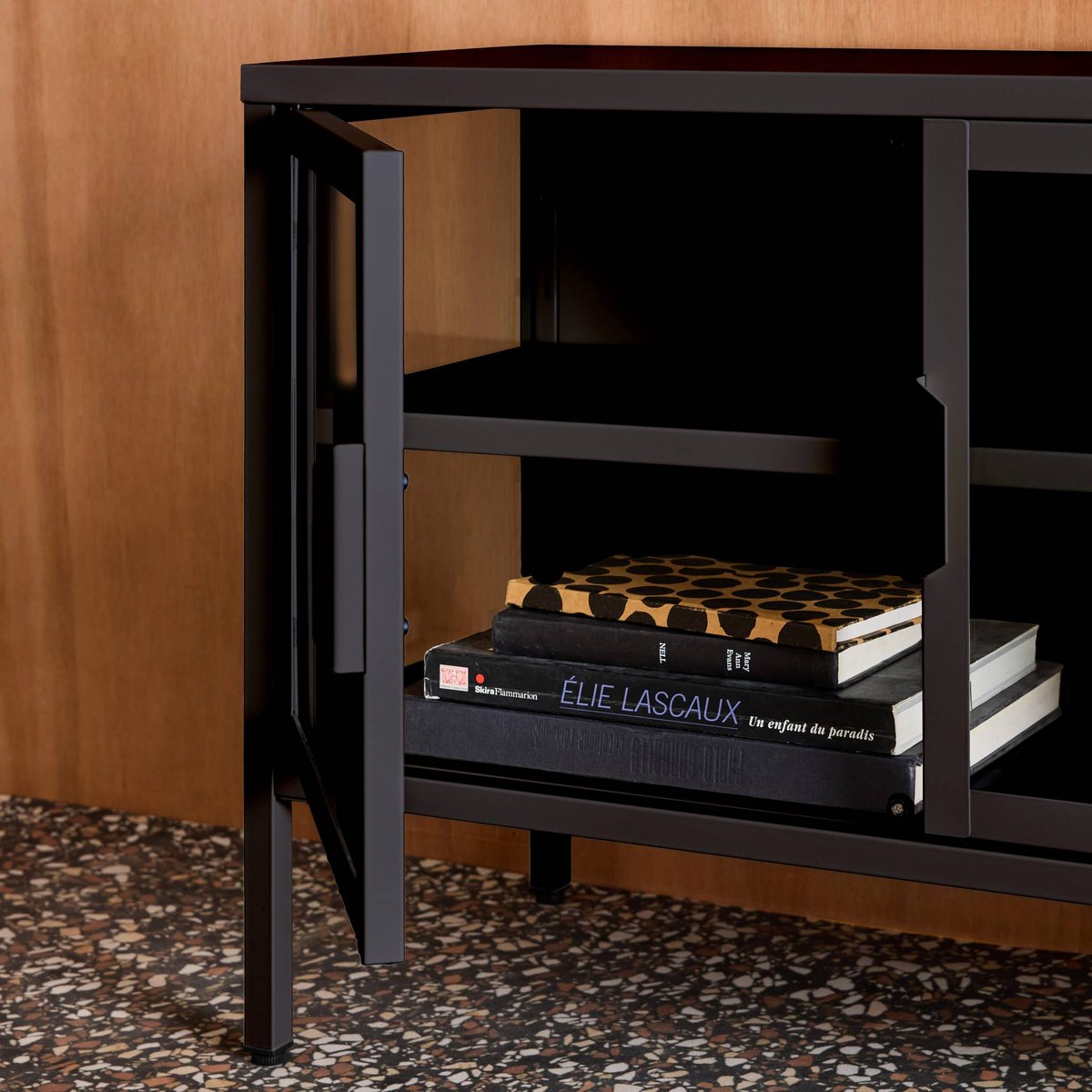 Meuble TV industriel métal et verre trempé 3 portes 120cm ARKANSAS noir, SWEEEK