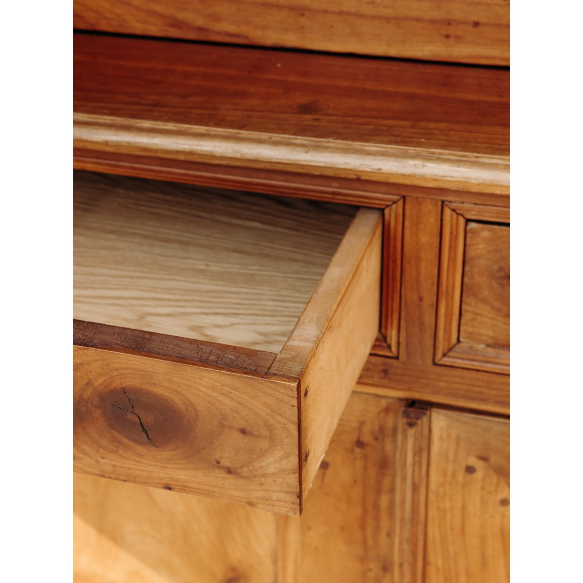 Armoire normande en merisier massif Blandine N°480 - Bon état bois clair, DEBONGOUT