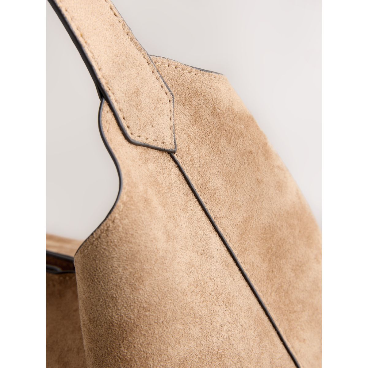 Sac souple à bandoulière en daim synthétique camel, NEXT