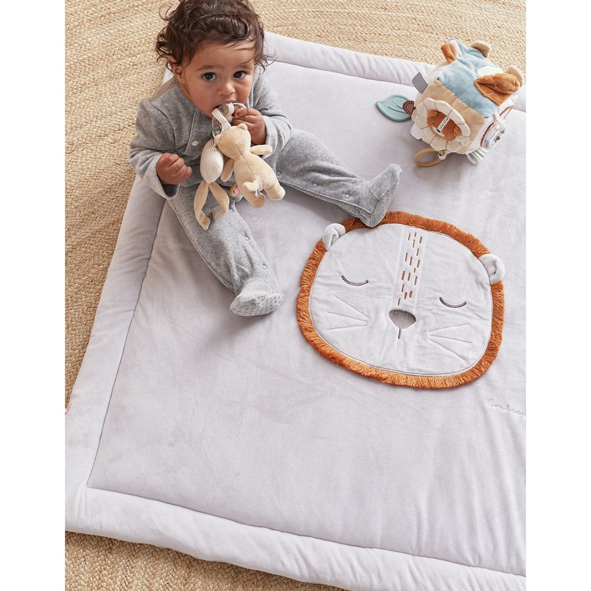 Tapis de jeu et de parc 75x95cm Babou en Veloudoux gris clair gris, NOUKIE'S