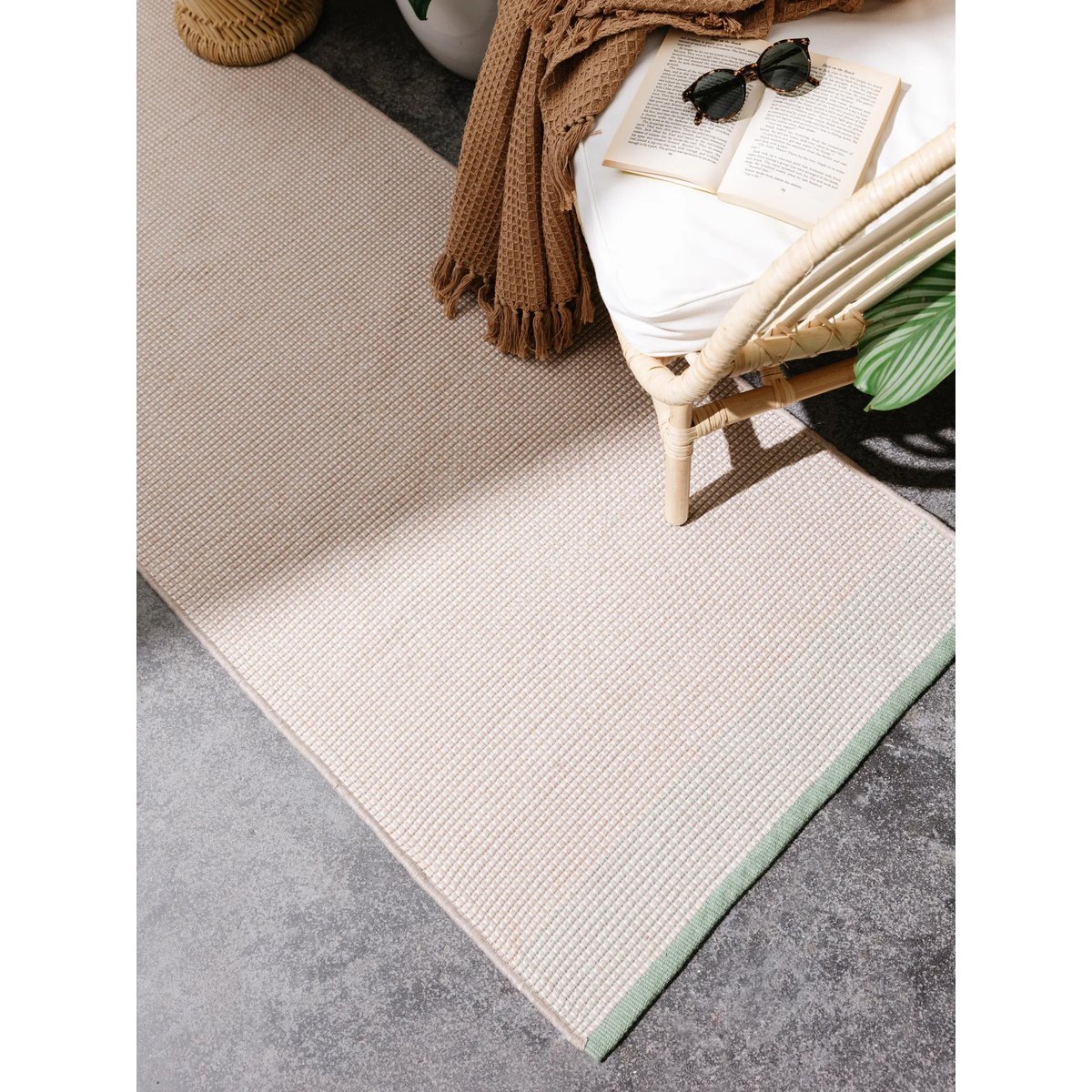 Tapis de couloir tissé main FION beige/vert, BENUTA