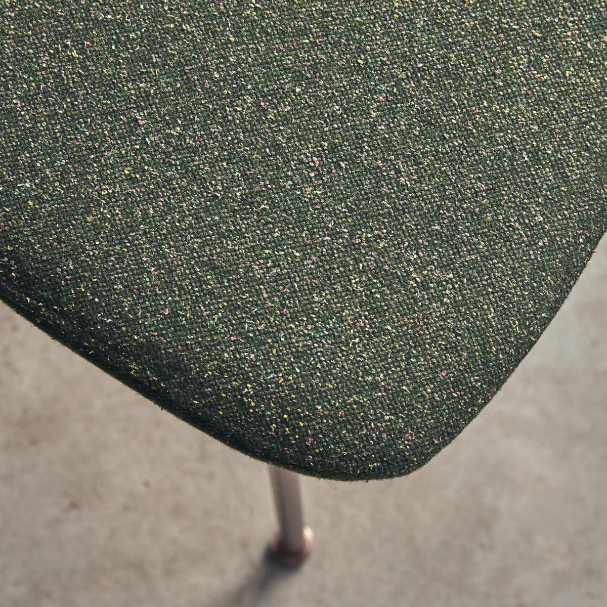 Chaise en Tissu massif, YUTAPI vert, TIKAMOON
