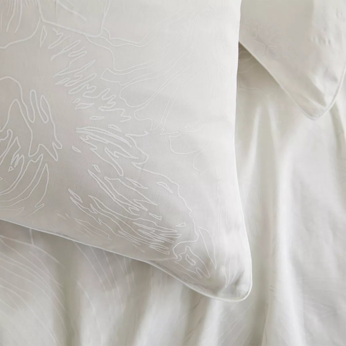 Taie d'oreiller satin de coton FLOWER POWER white, GARNIER THIEBAUT