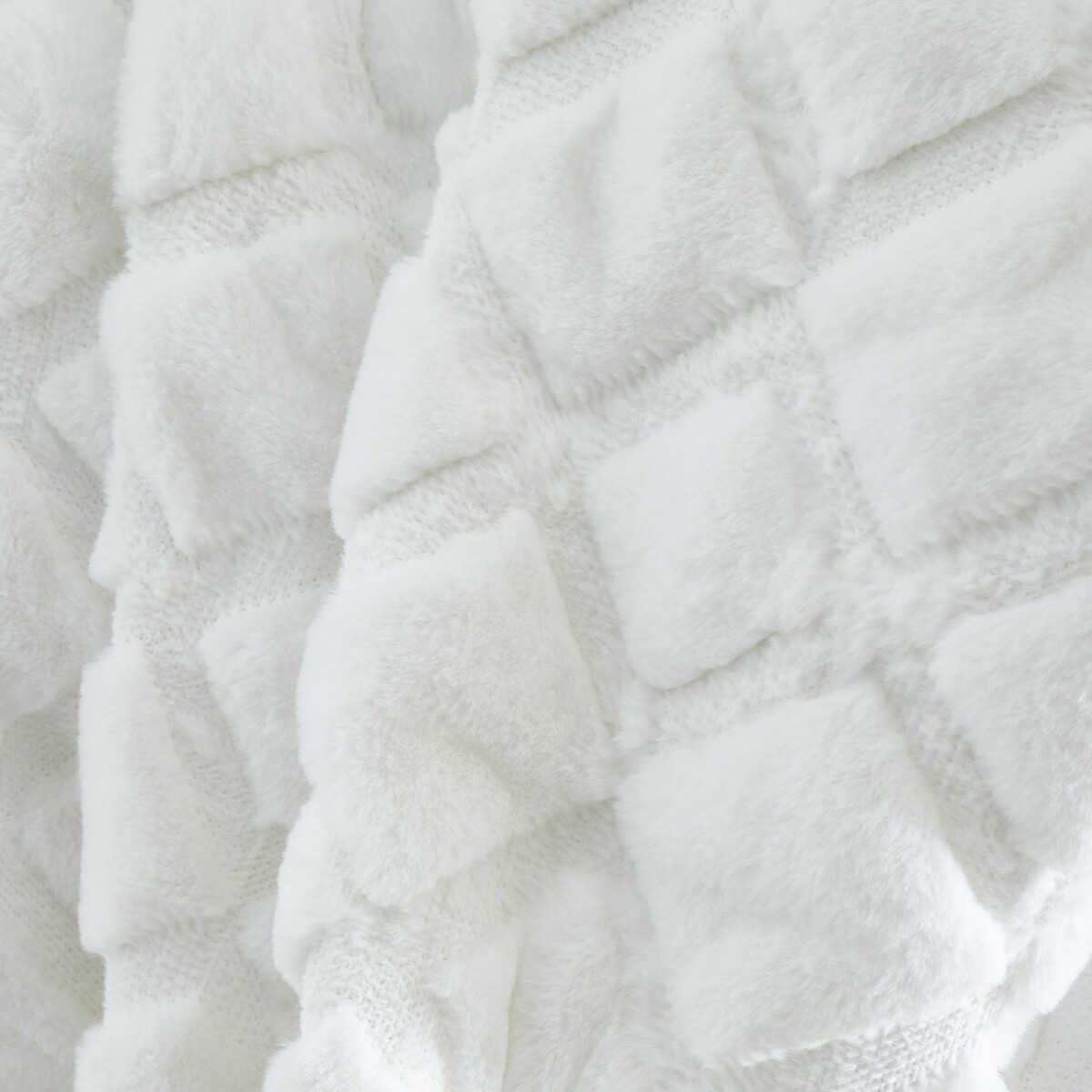 Cosy Diamond 130x170cm Throw white, CATHERINE LANSFIELD