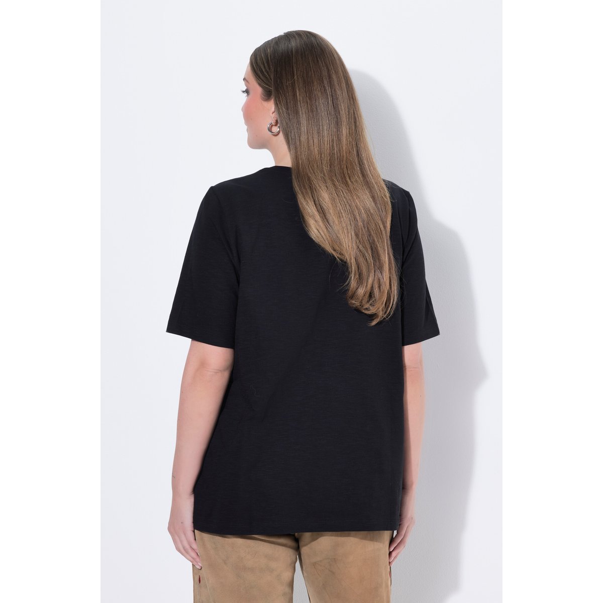 T-shirt à coupe classique, col V noir, ULLA POPKEN