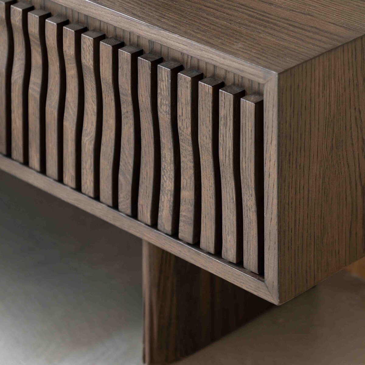 Owen Oak TV Unit dark oak wood, ÉDITÉ