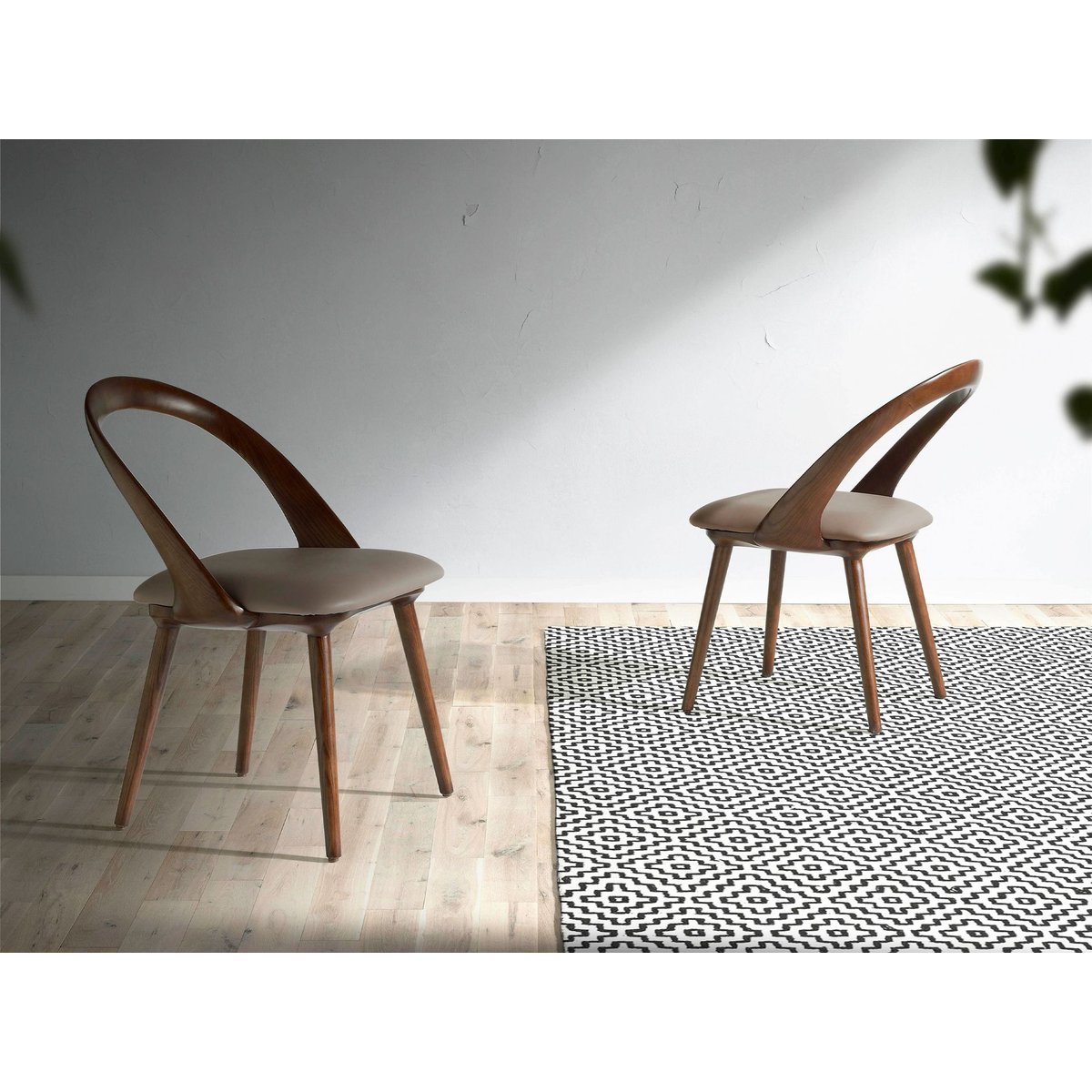 Chaise en similicuir noyer et vison noyer | visón, ANGEL CERDA