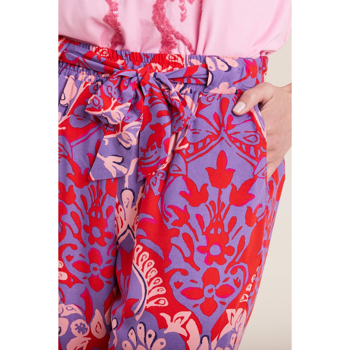 Pantalon flou rouge, BREAL