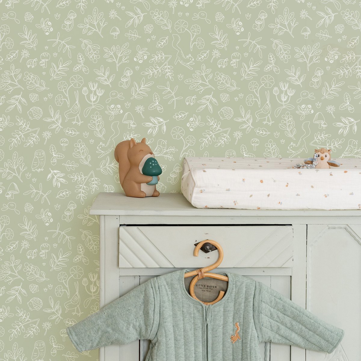 Papier peint pour enfant Petits animaux de la forêt vert sauge, blanc cassé, LITTLE DUTCH