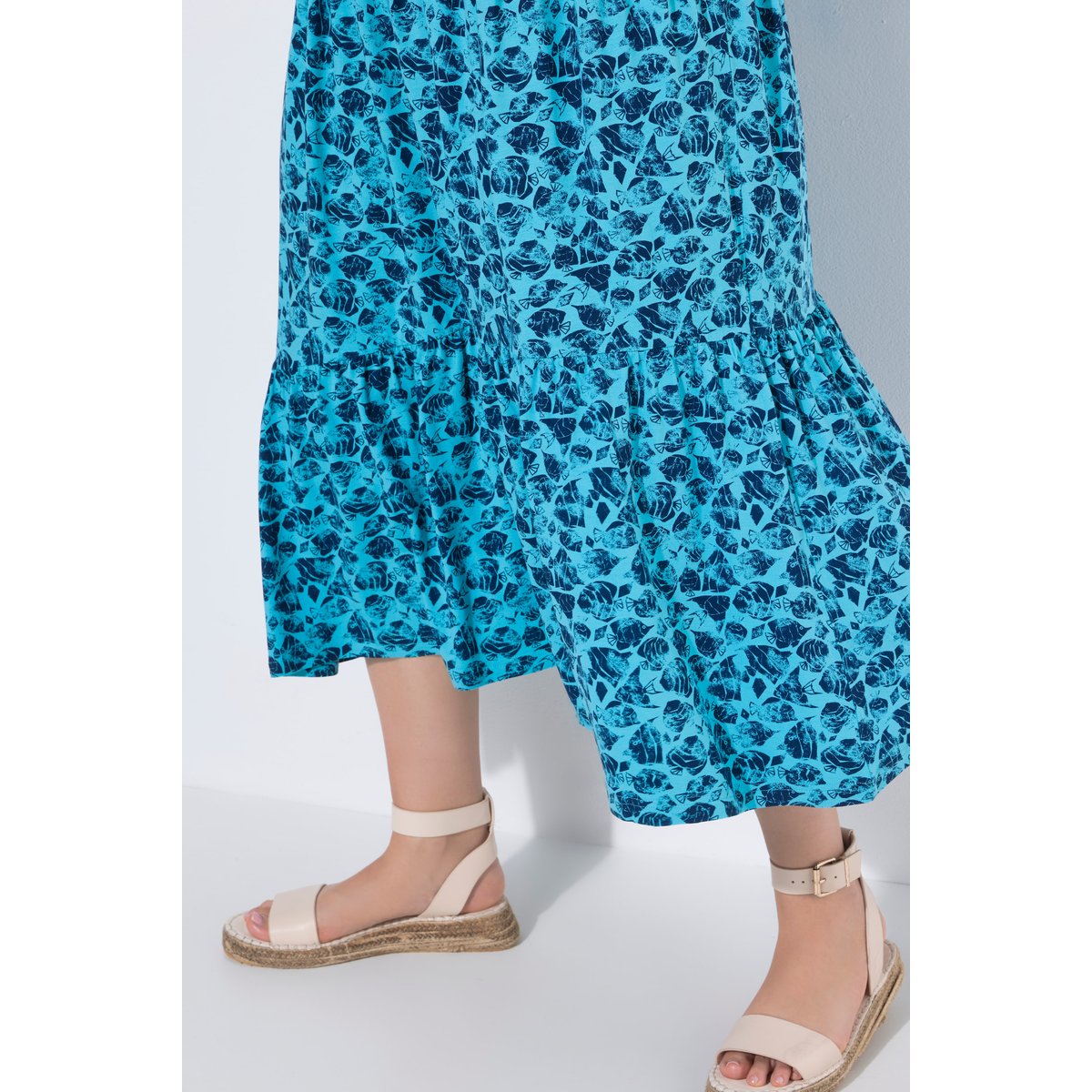 Robe en jersey. Coupe évasée avec volants. aqua foncé, ULLA POPKEN