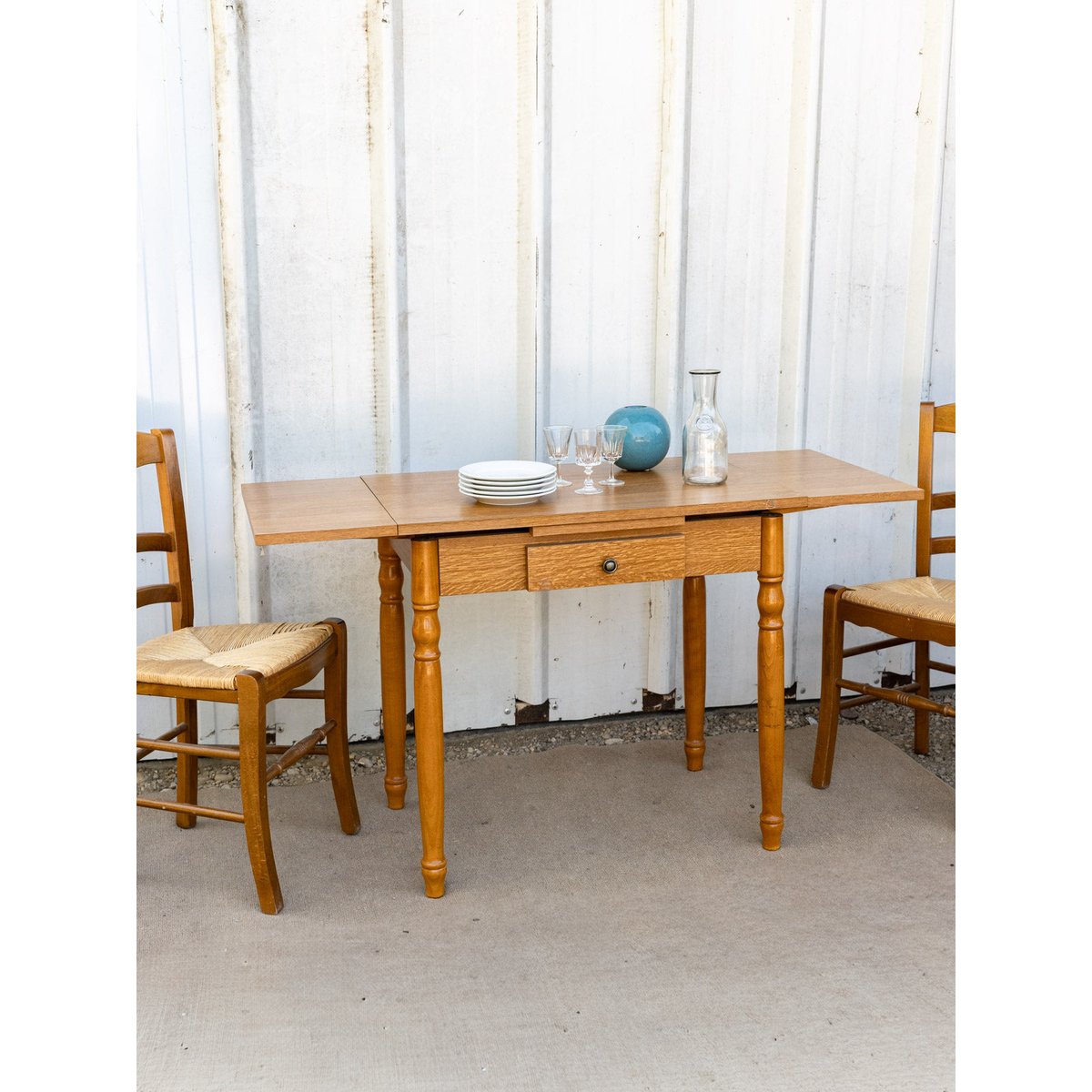 Table à manger à rallonges en bois Romy N°1463 - Bon état bois clair, DEBONGOUT