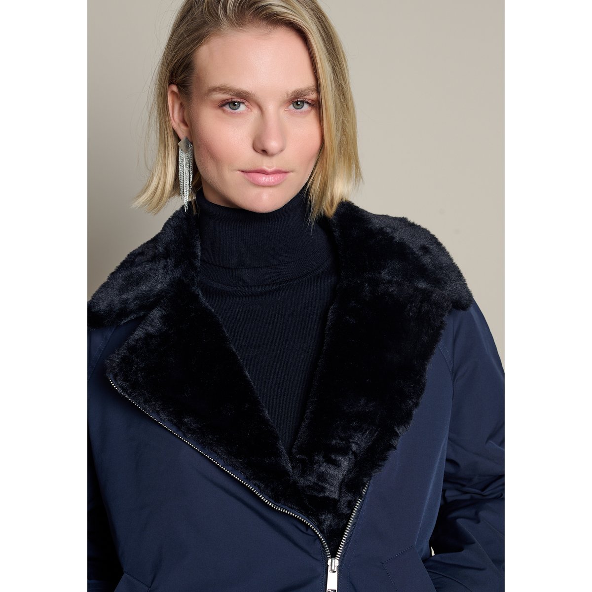 Veste matelassée col doux bleu marine, LOLALIZA