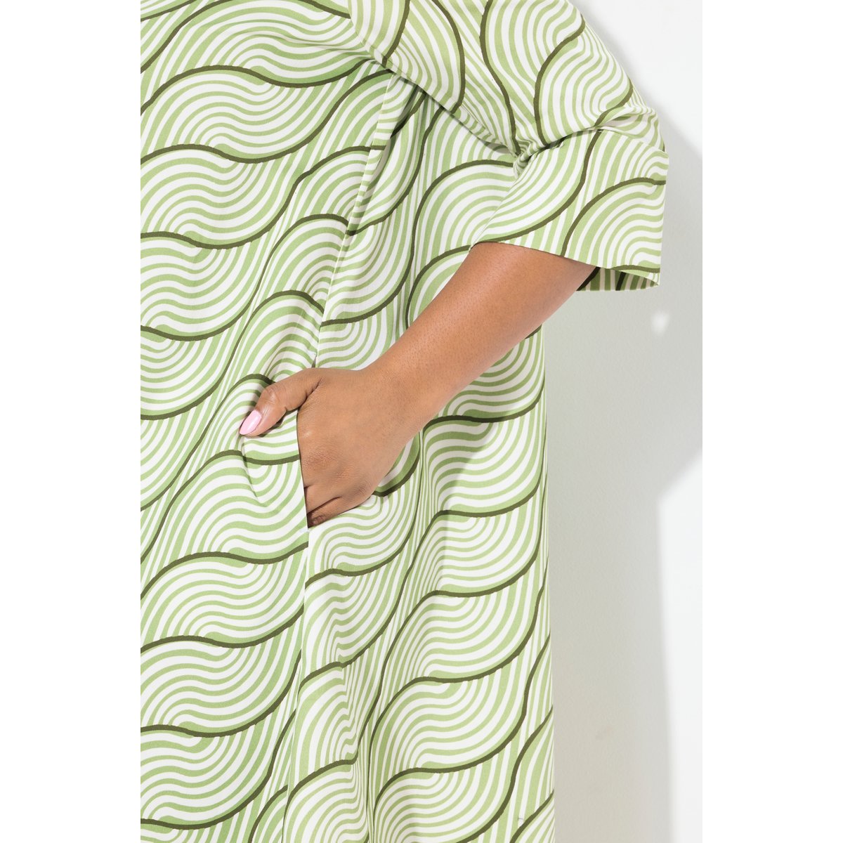 Robe à poches. Coupe évasée. Col chemise blanc neige, ULLA POPKEN
