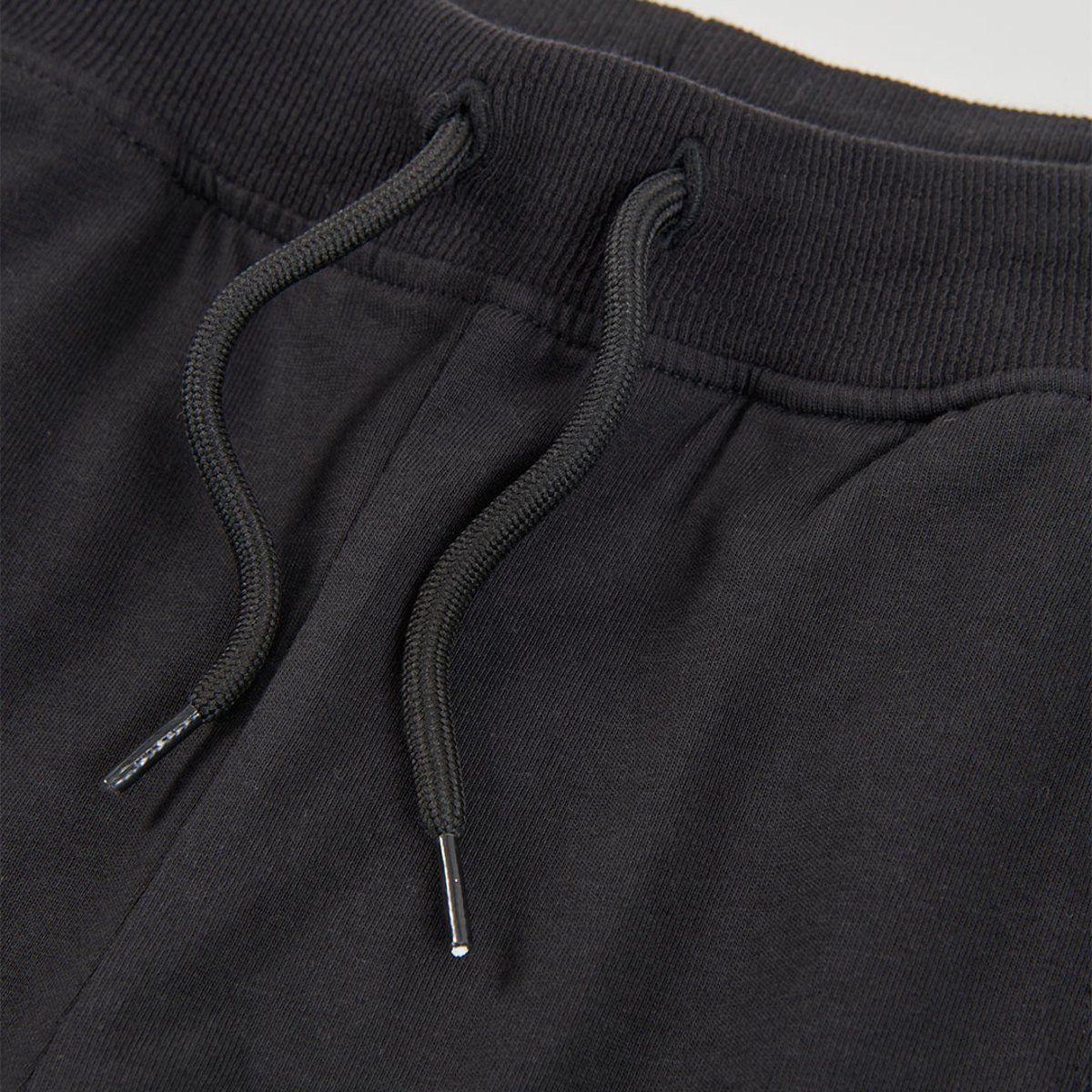 Short garçon maille avec cordon noir, BOBOLI